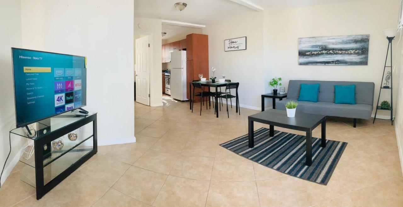 Hollywood Beach Apartments - Walk To The Beach Exterior photo